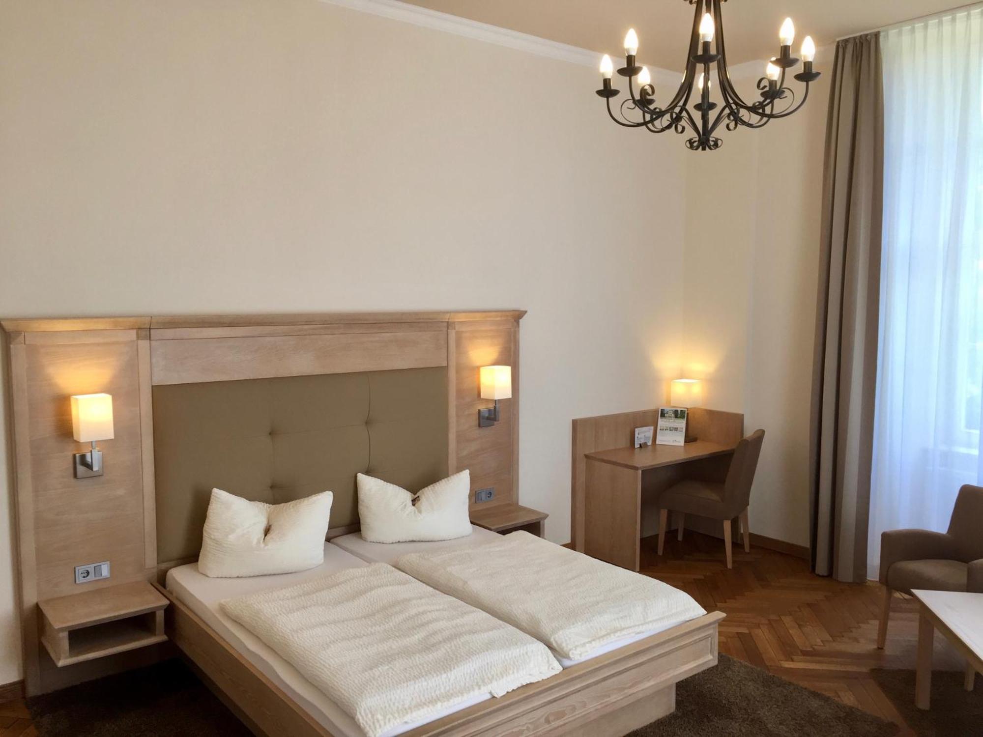 Jagdschloss 3*